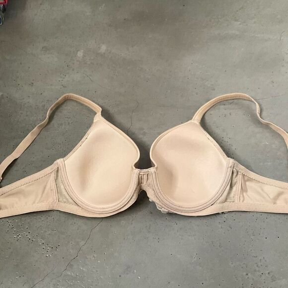 Wacoal Lost in Lace Contour Bra - Picture 4 of 4